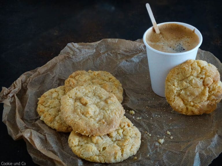 White Chocolate Macadamia Cookies