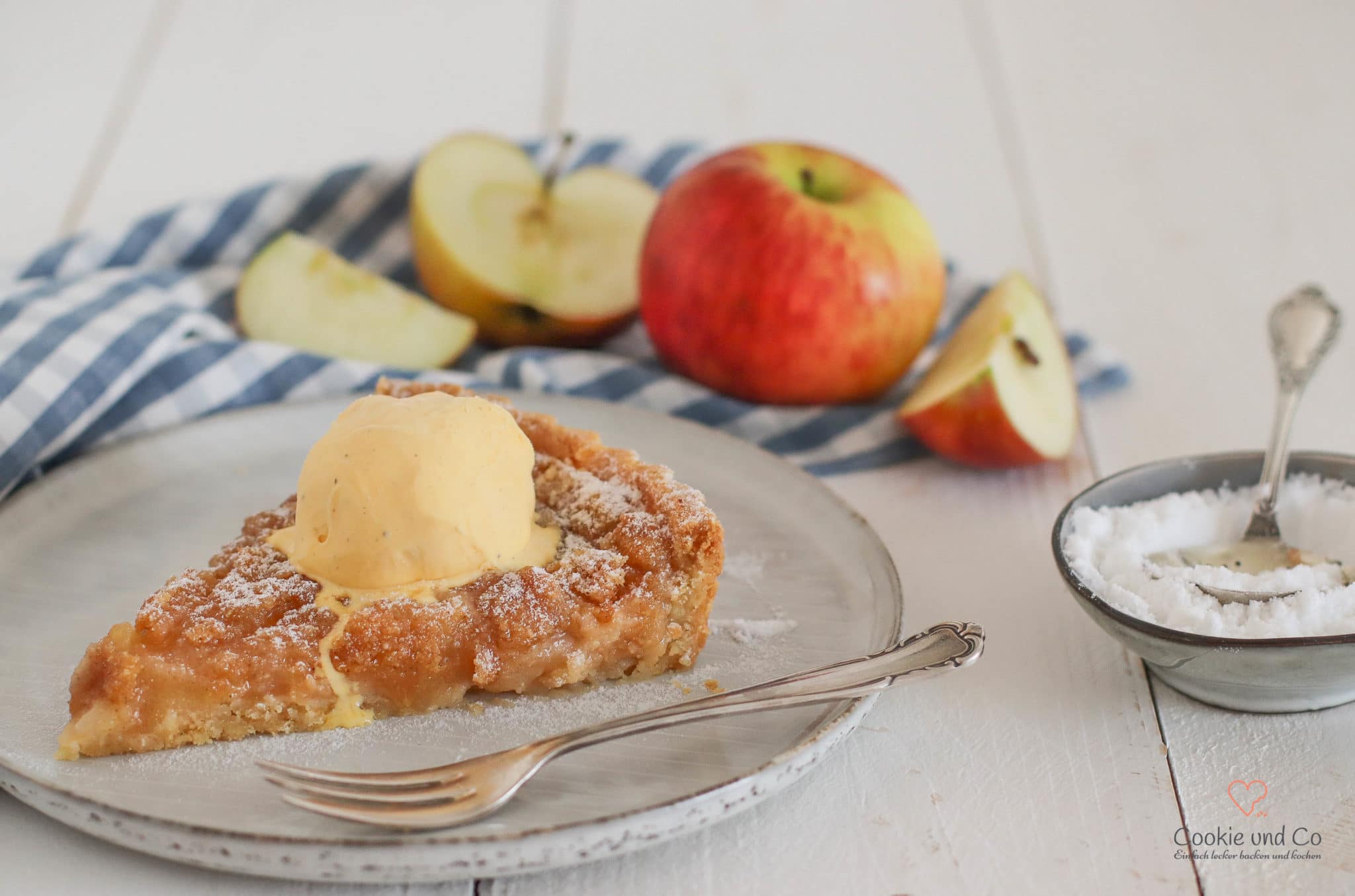 Apfelmus-Crumble-Tarte