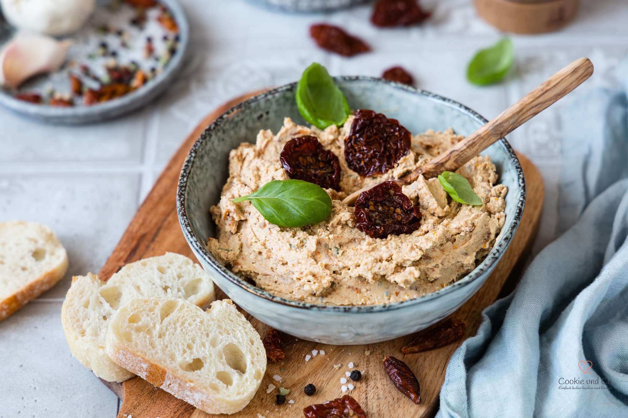 Mediterrane Tomaten-Feta-Creme (Dip & Aufstrich)