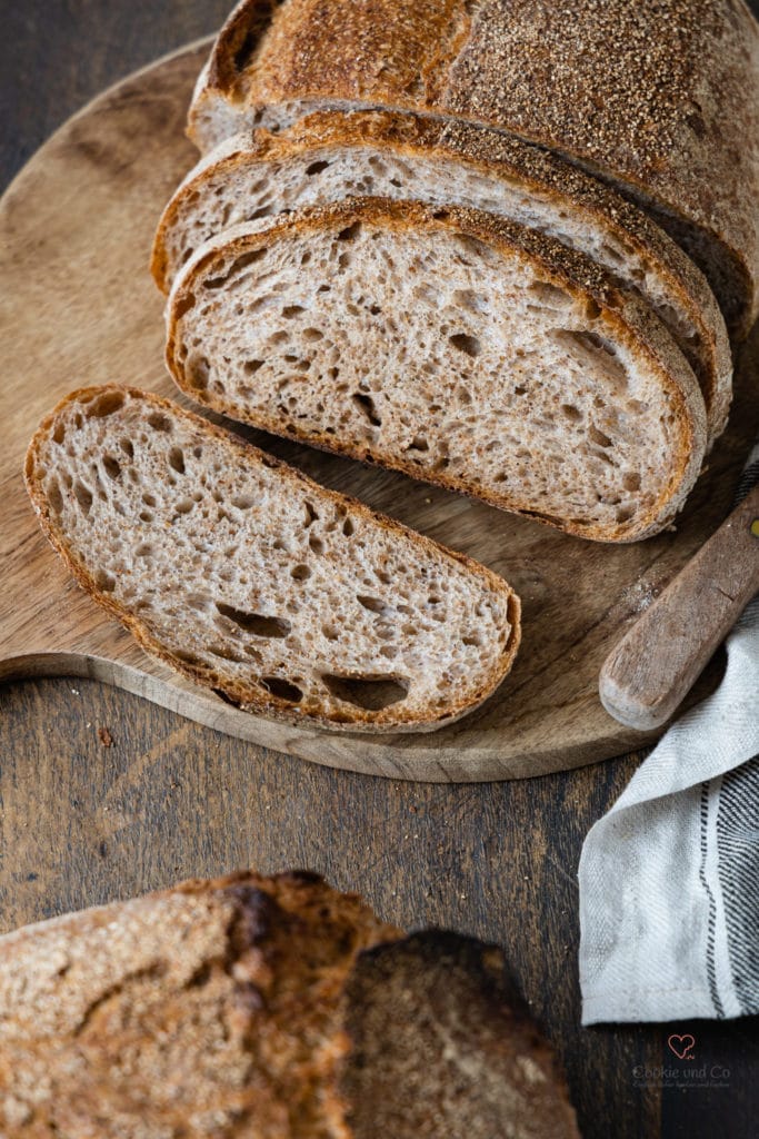 Knusperkruste mit gemälzten Weizenkeimen, Krustenbrot mit Übernachtgare und wenig Hefe