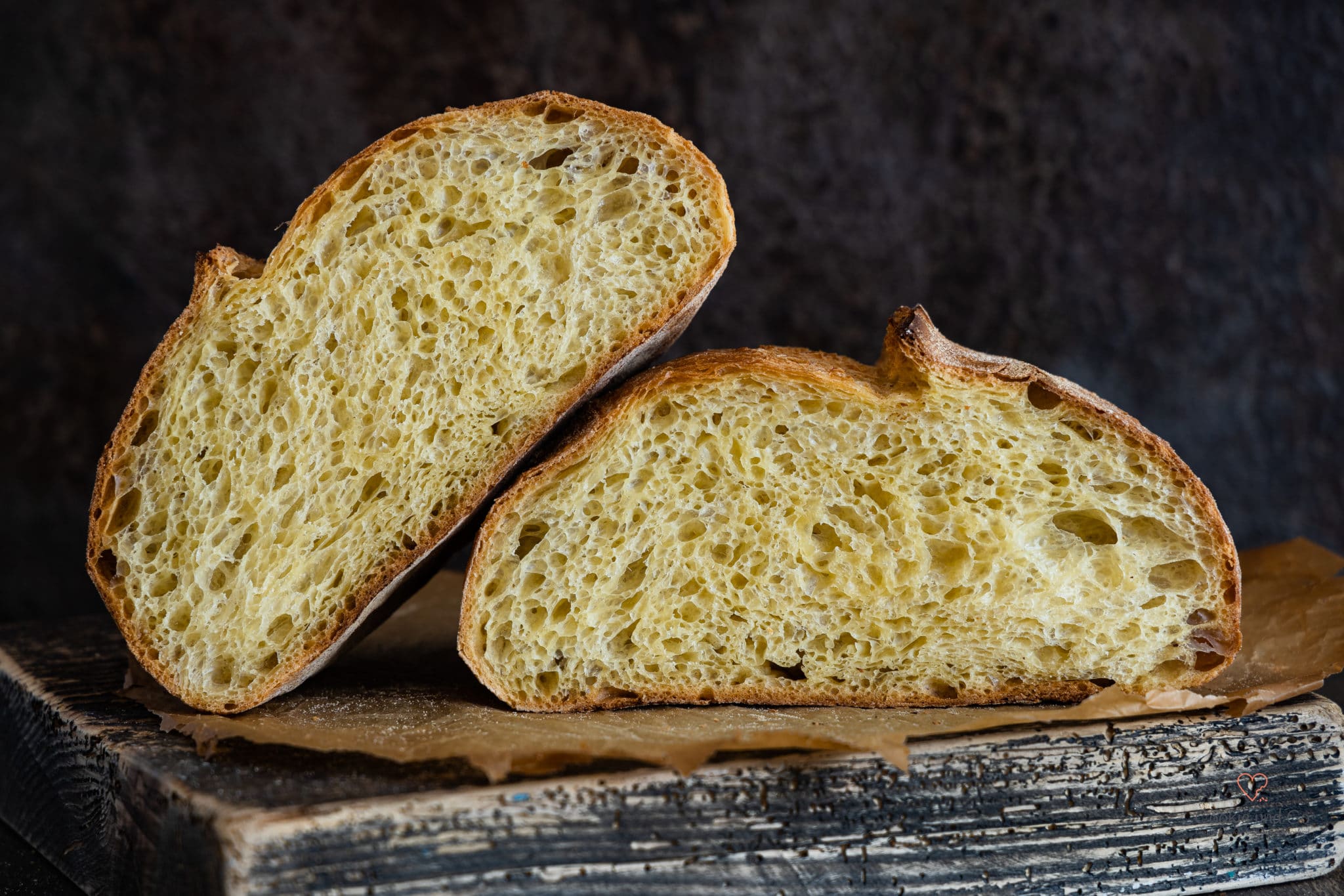 Goldkruste, eine einfach No knead Gelbweizenkruste aus Gelbweizenmehl mit Übernachtgare.