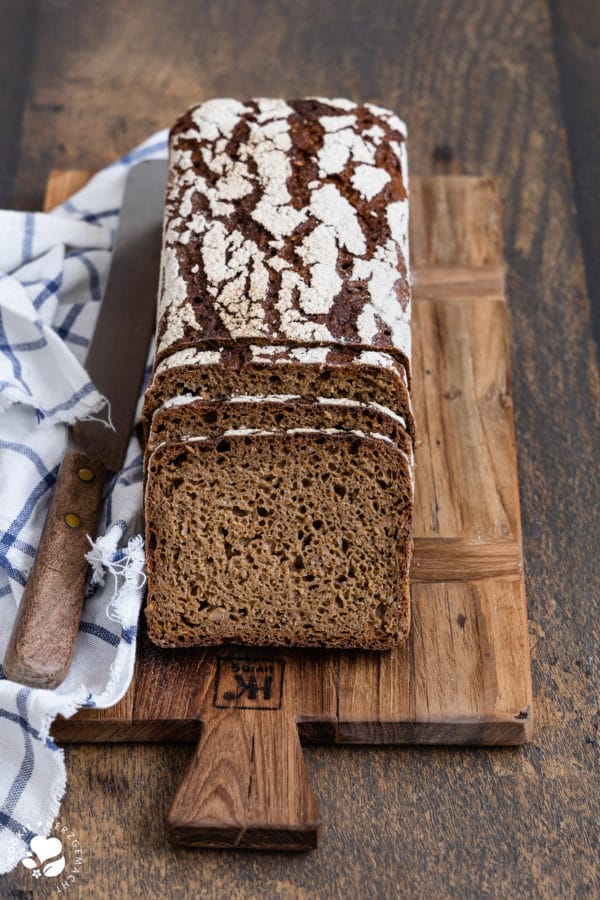 Roggenmischbrot mit Schrot