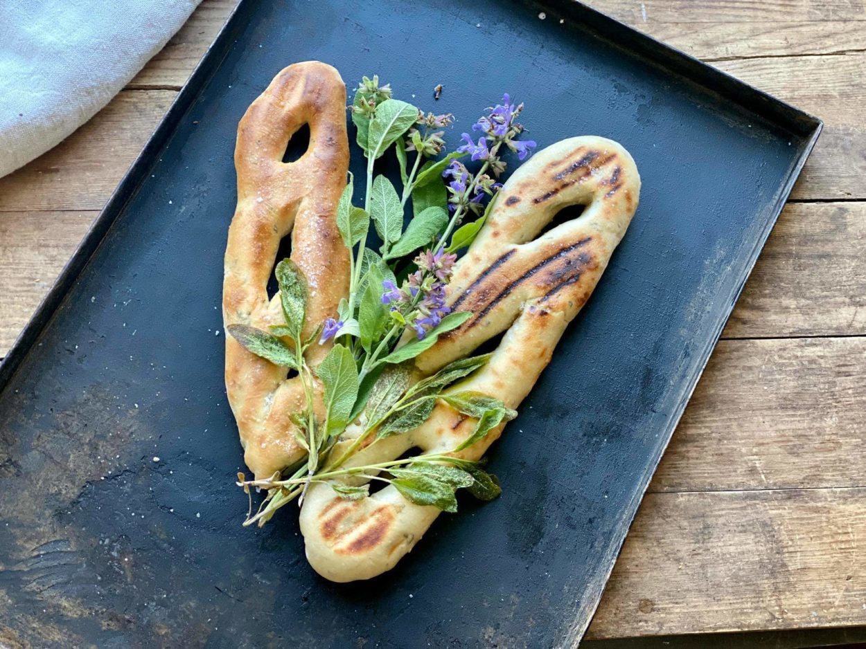 Salbei-Fougasse vom Grill